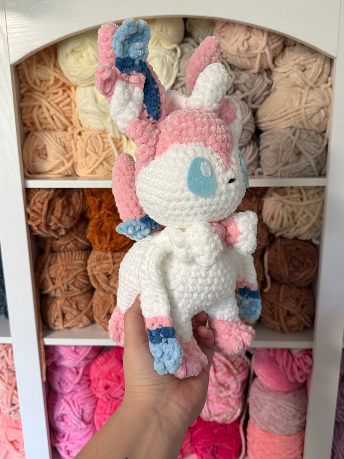 Standing Sylveon