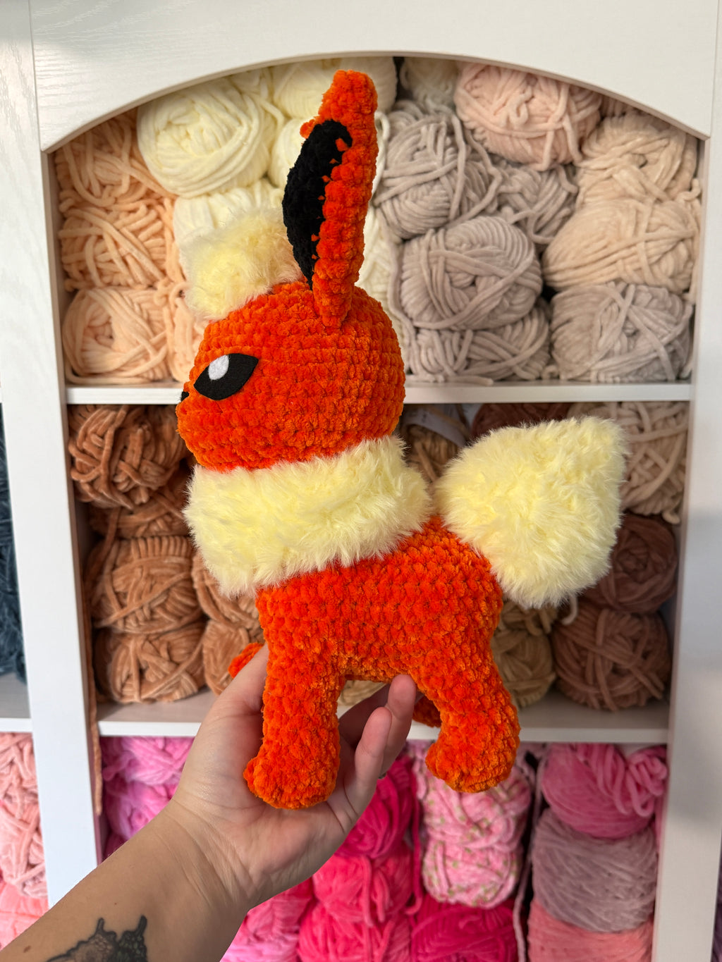 Standing Flareon